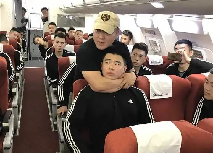 金堂一高校被誉为“四川最美大学”，民航类专业非常有优势