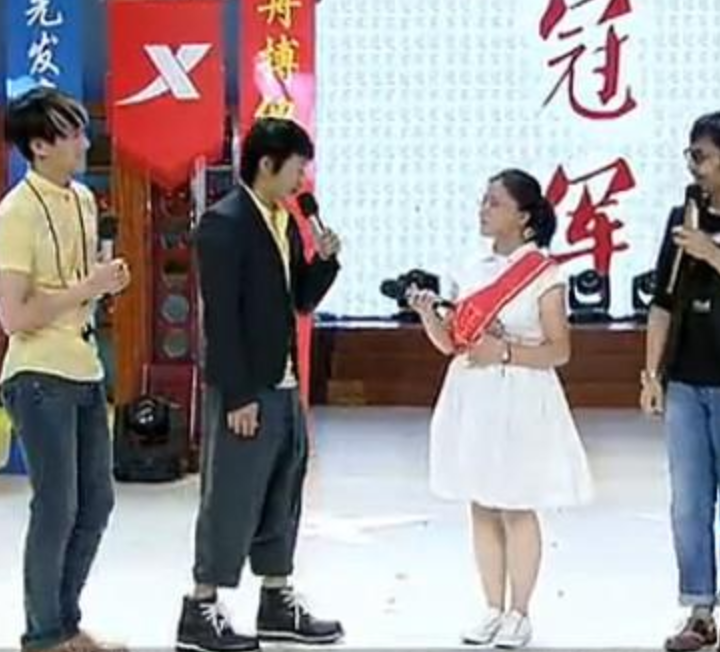 辽宁高考状元刘丁宁：放弃72万奖金，从港大退学复读，发生何事？