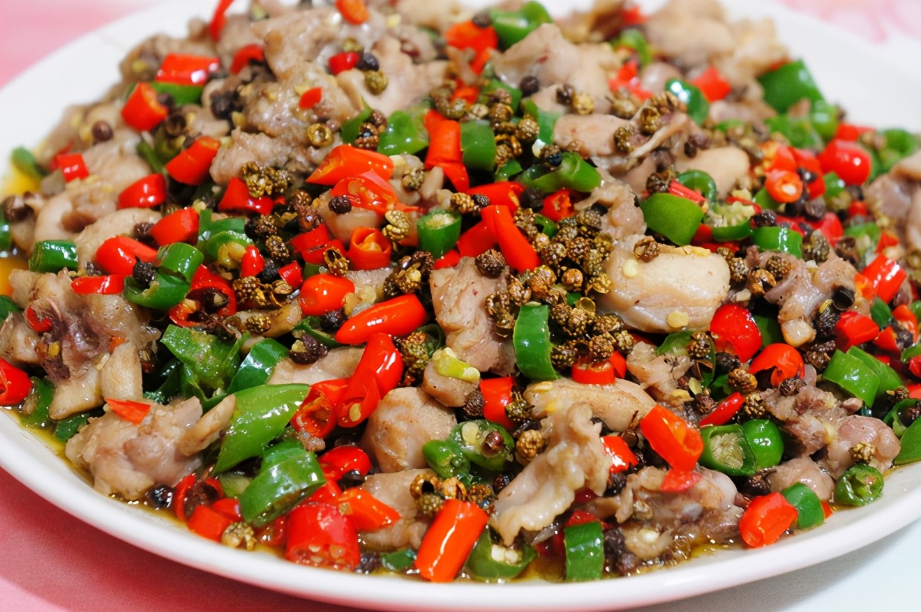 自己制作双椒兔丁的方法 双椒兔丁怎么做