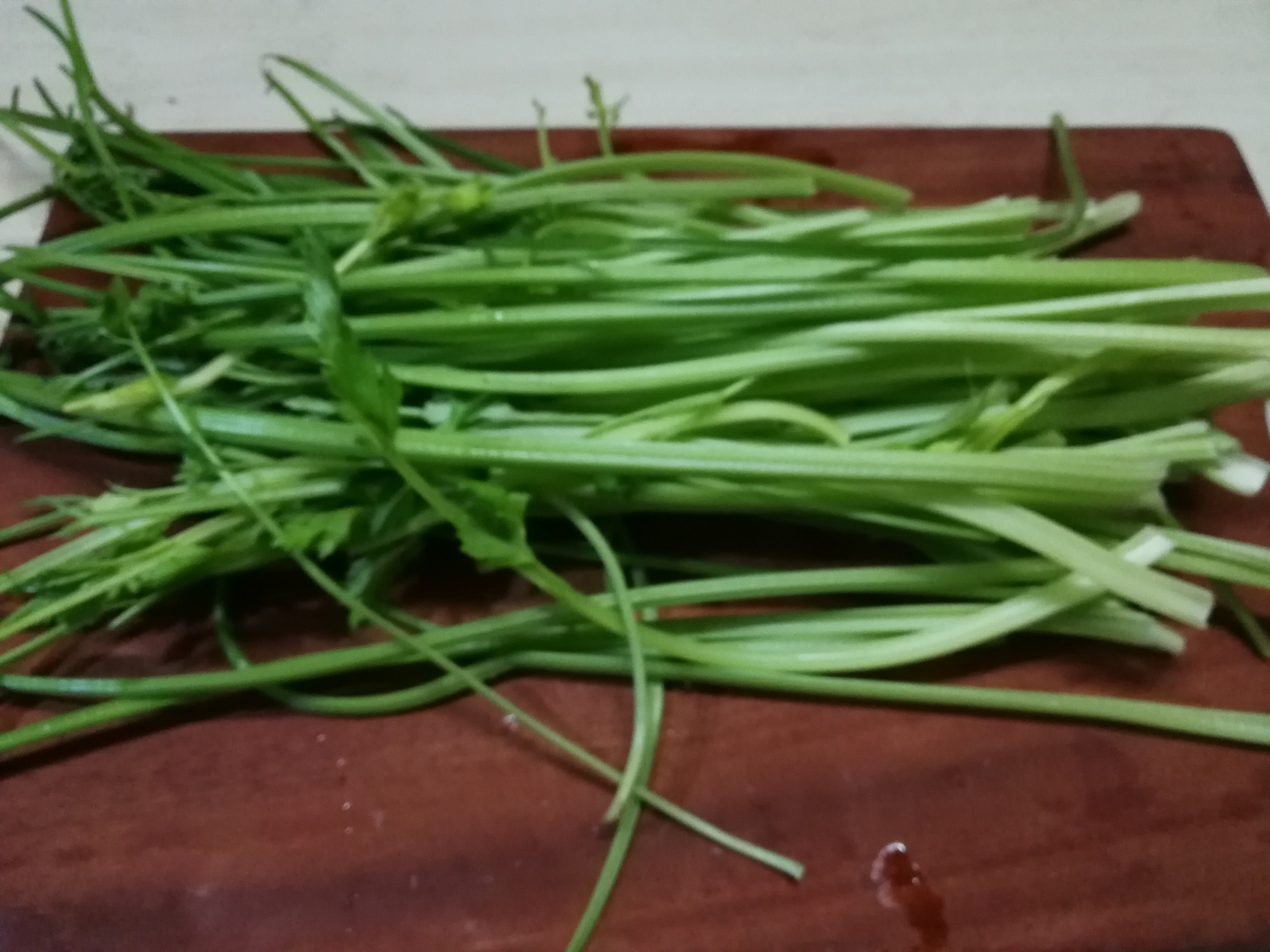 芹菜馅饺子没有芹菜味？牢记3个诀窍，不仅芹菜味浓，还鲜嫩好吃