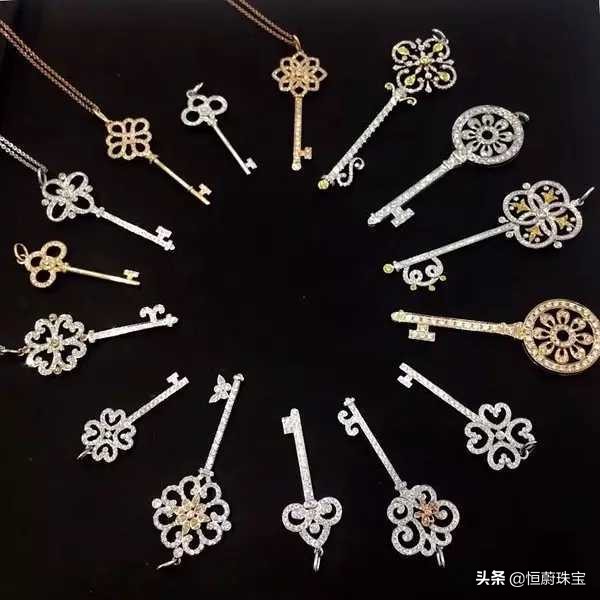 七夕情人节最受女生欢迎的十大项链排行榜，卡地亚双环项链排第六