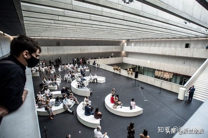 捷克留学 查理大学专业设置与申请解读