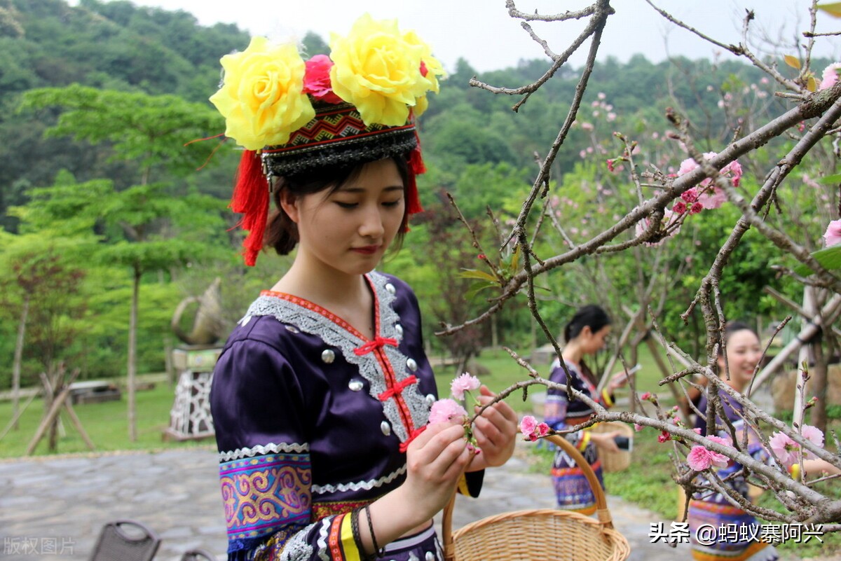 人口最少的少数民族(全国56个民族中，人口在10000以下的这7个少数民族，你知道几个？)