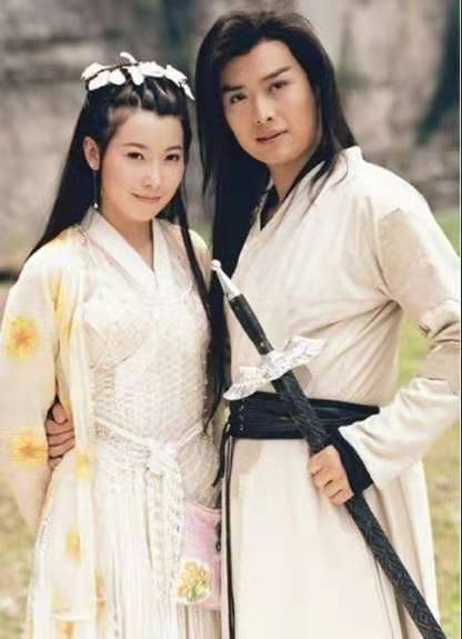 中戏92班：于月仙刘丹车祸去世，黄海冰落魄，郭涛爱情事业双丰收