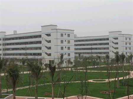 南宁哪些大专好？见南宁专科分数线排名表