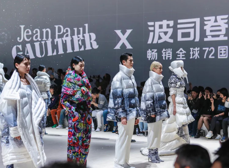 羽绒服鄙视链：盟可睐瞧不起大鹅，波司登竟和优衣库不分伯仲？