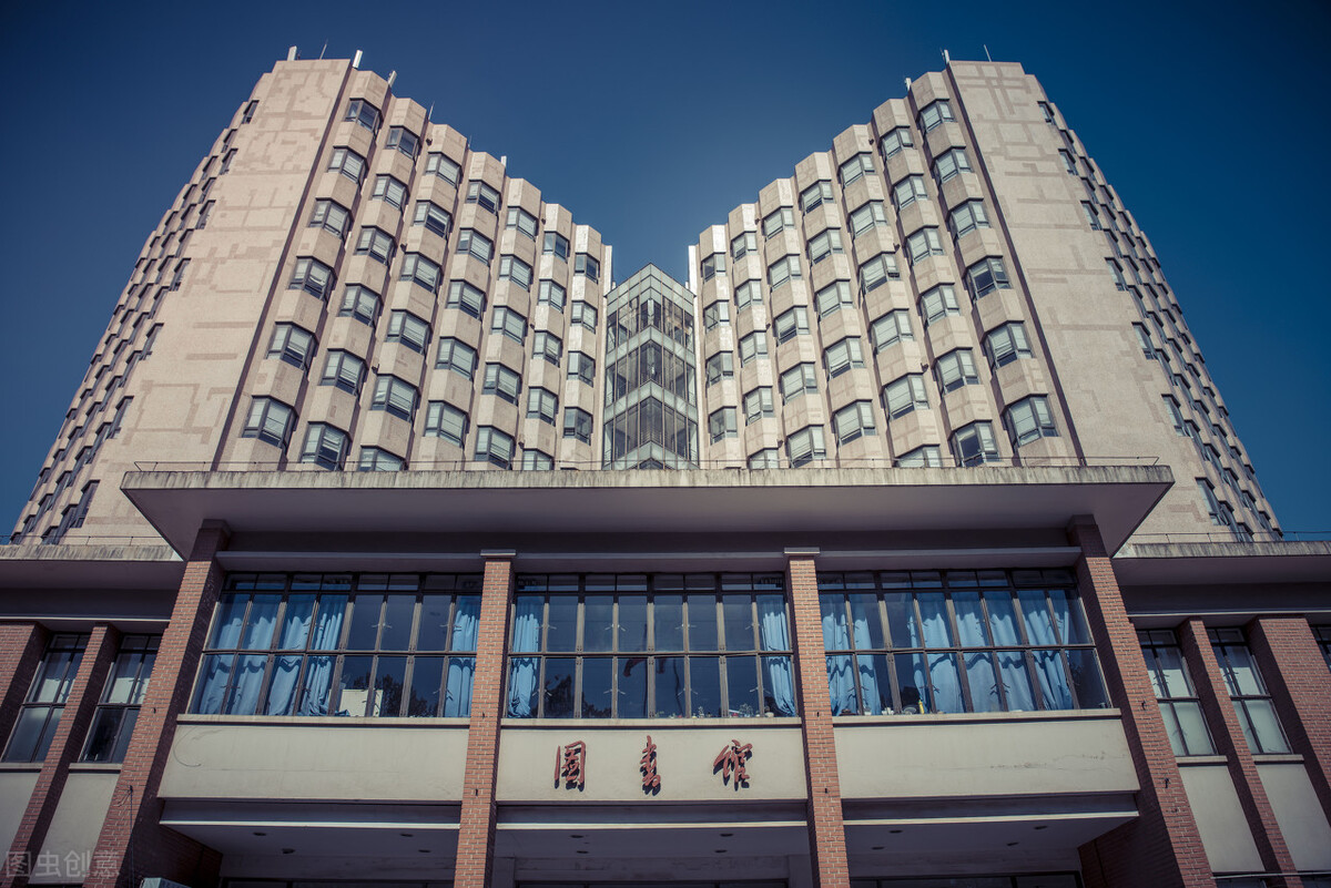 四川艺术类录取2.5万人，同济大学包揽美术类前二，西南交大爆冷