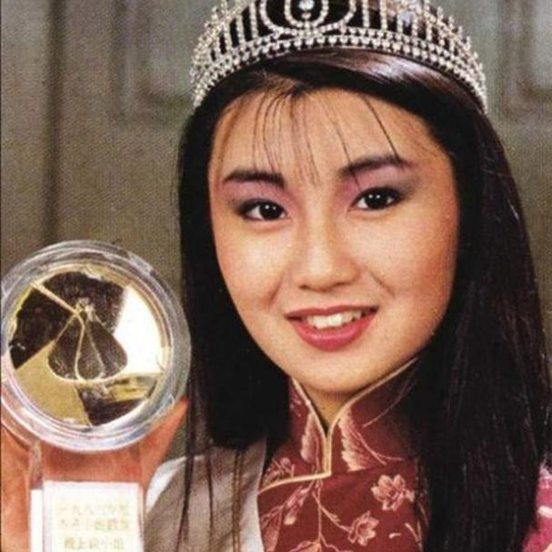 香港那些绝世美女，个个肤白貌美大长腿。有你欣赏的吗？