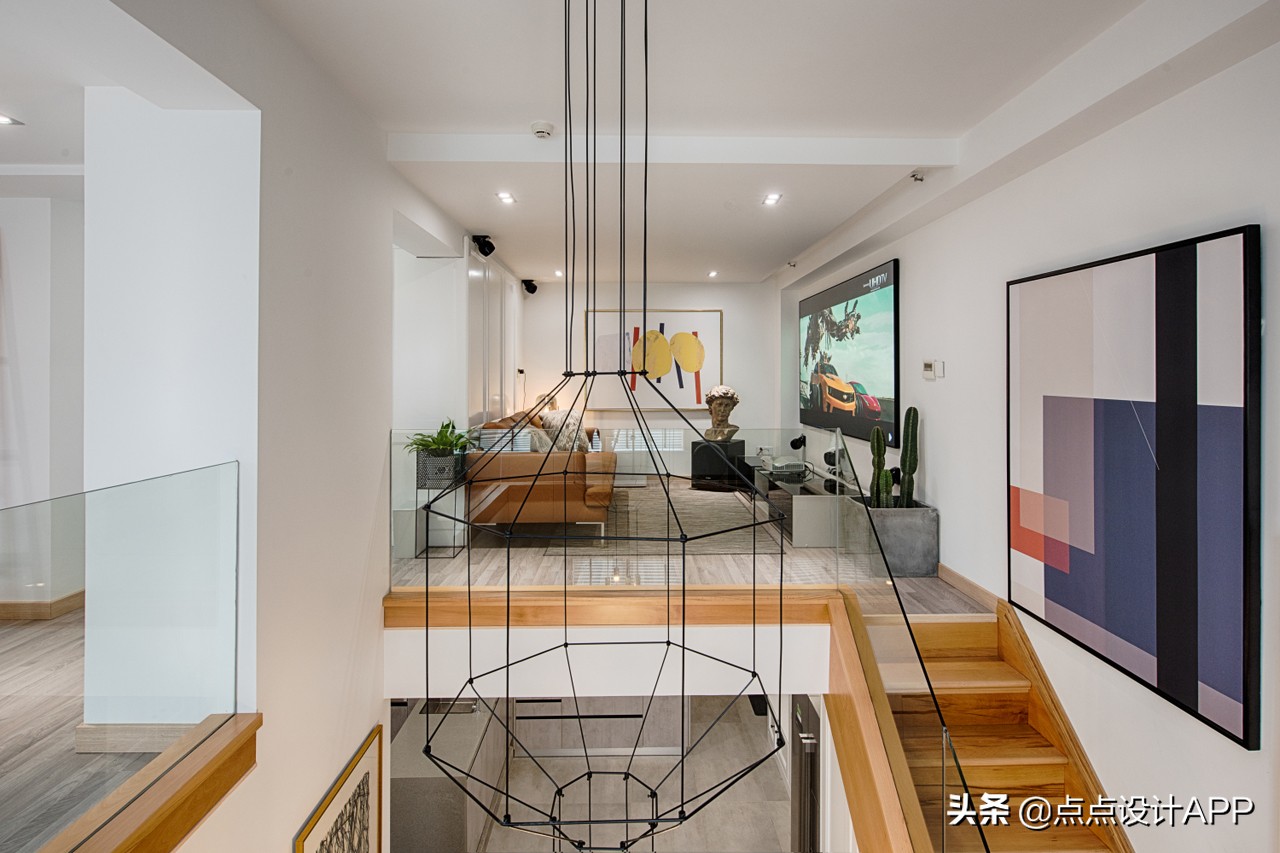杨森作品：央视《空间榜样》热播，40平单间配套巧改时尚小跃层