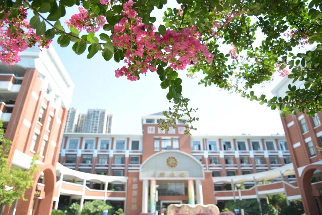 长沙市的九所省示范性高级中学及简介