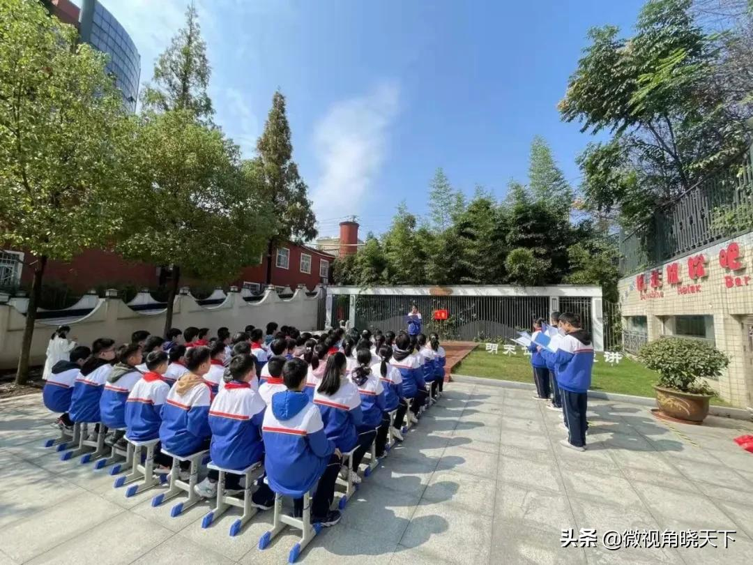 信陽浉河中學舉行“陽光小講壇”活動(圖15) 信陽浉河中學舉行“陽光小講壇”活動(圖15)