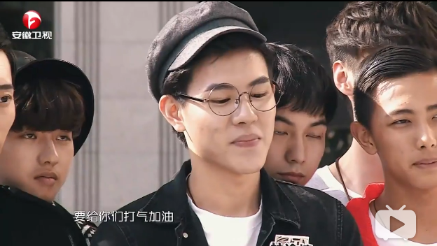 王俊凯蔡徐坤止步200强，被他淘汰就能成顶流，选秀还有潜伏期