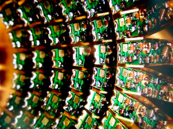 全方位领先，中国量子计算打破全球多项纪录，逼近“量子霸权”