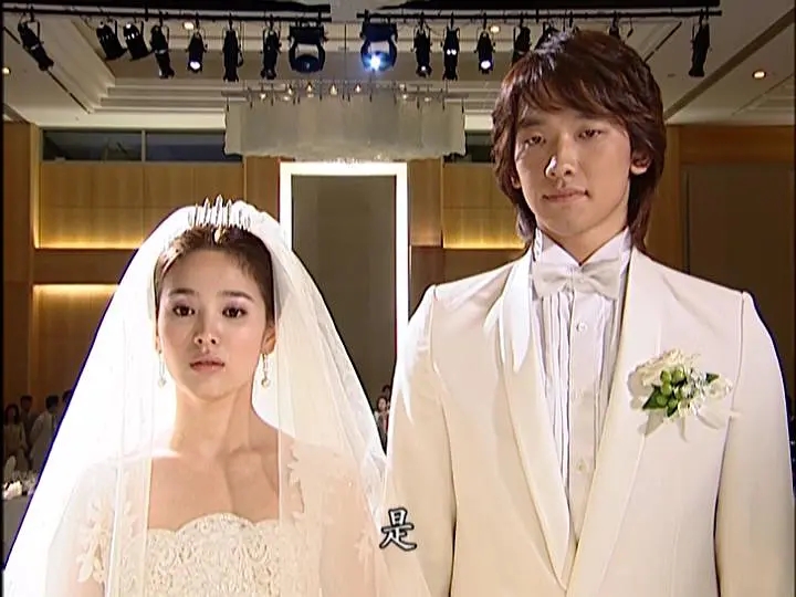 中国影响力最大的十大韩剧，《太阳的后裔》第5，《浪漫满屋》第3