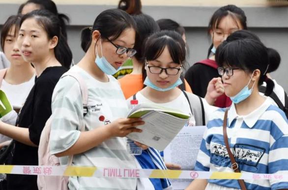 江苏考生反映地理太难的原因终于找到了，都是赋分制惹的祸