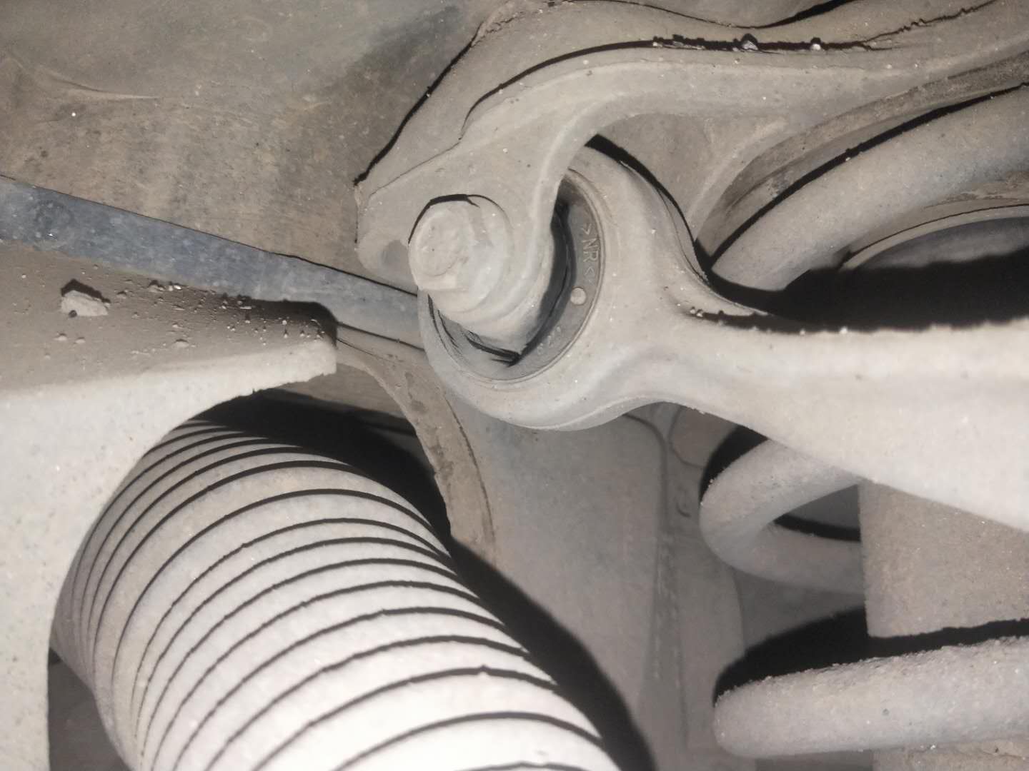 奥迪2.8V6发动机故障一大堆，最吓人的是差点把发动机甩出去