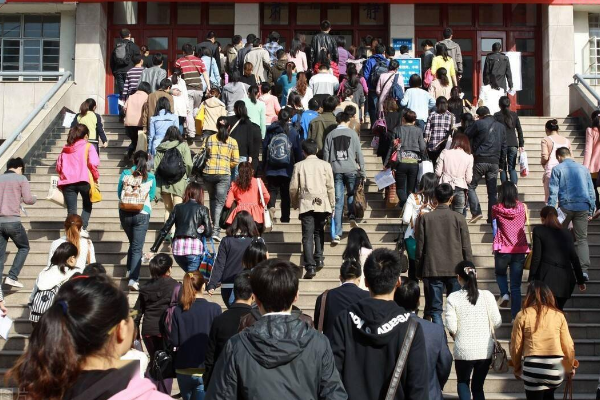 网曝教育部通知，这三种证书取消，含金量为零，再考就是做无用功