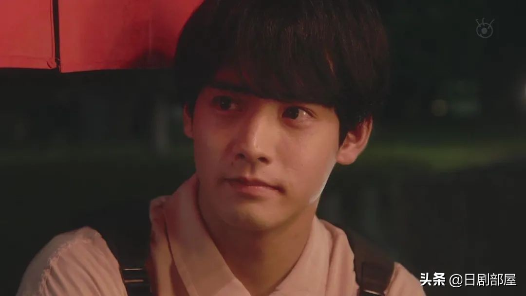 楚楚伟和纳米天使与爱情者的爱合作。