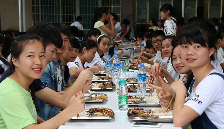湖南有所“县中学”，高考成绩优异，15名学生上清华北大分数线