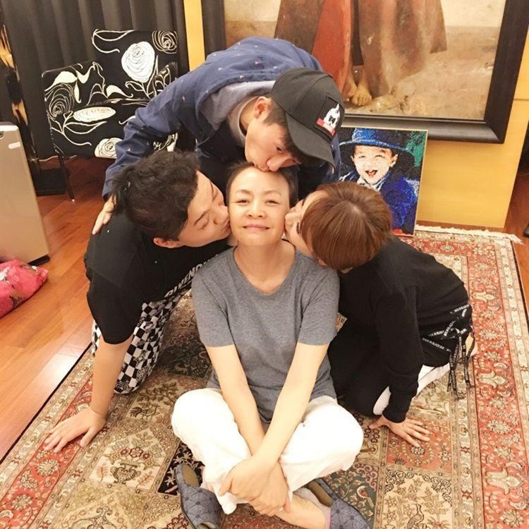 张一山尤浩然皆以儿子自居，为何宋丹丹的态度不同？小雨被冷落？