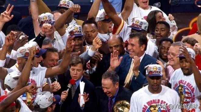 1995年NBA总决赛回放(经典回顾|梦回1995，火箭总冠军！冠军之心，永不可低估！)