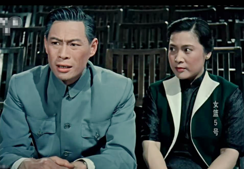 难忘《女篮5号》,刘琼去世,秦怡健在,5号饰演者曹其纬去哪了