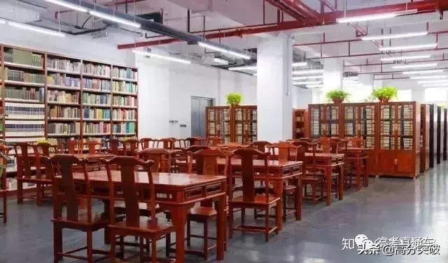 泡一整天都不够！国内那些美炸天的大学图书馆，你去过几个？