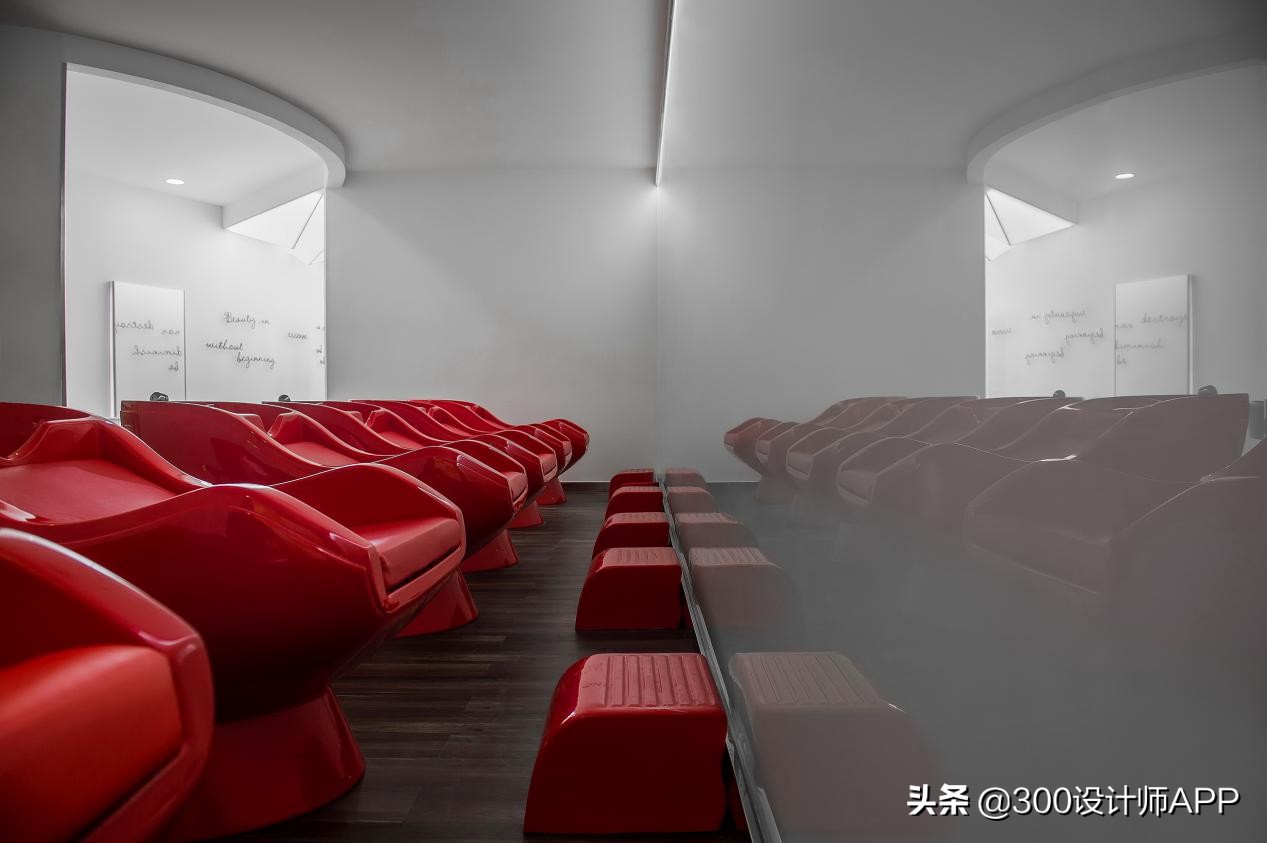 徐年迪作品：极简白理发店，260㎡装修60万，空荡荡却很高级