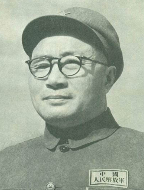 1955年授衔，刘伯承为何能排在十大元帅第四？3大特点让人拜服