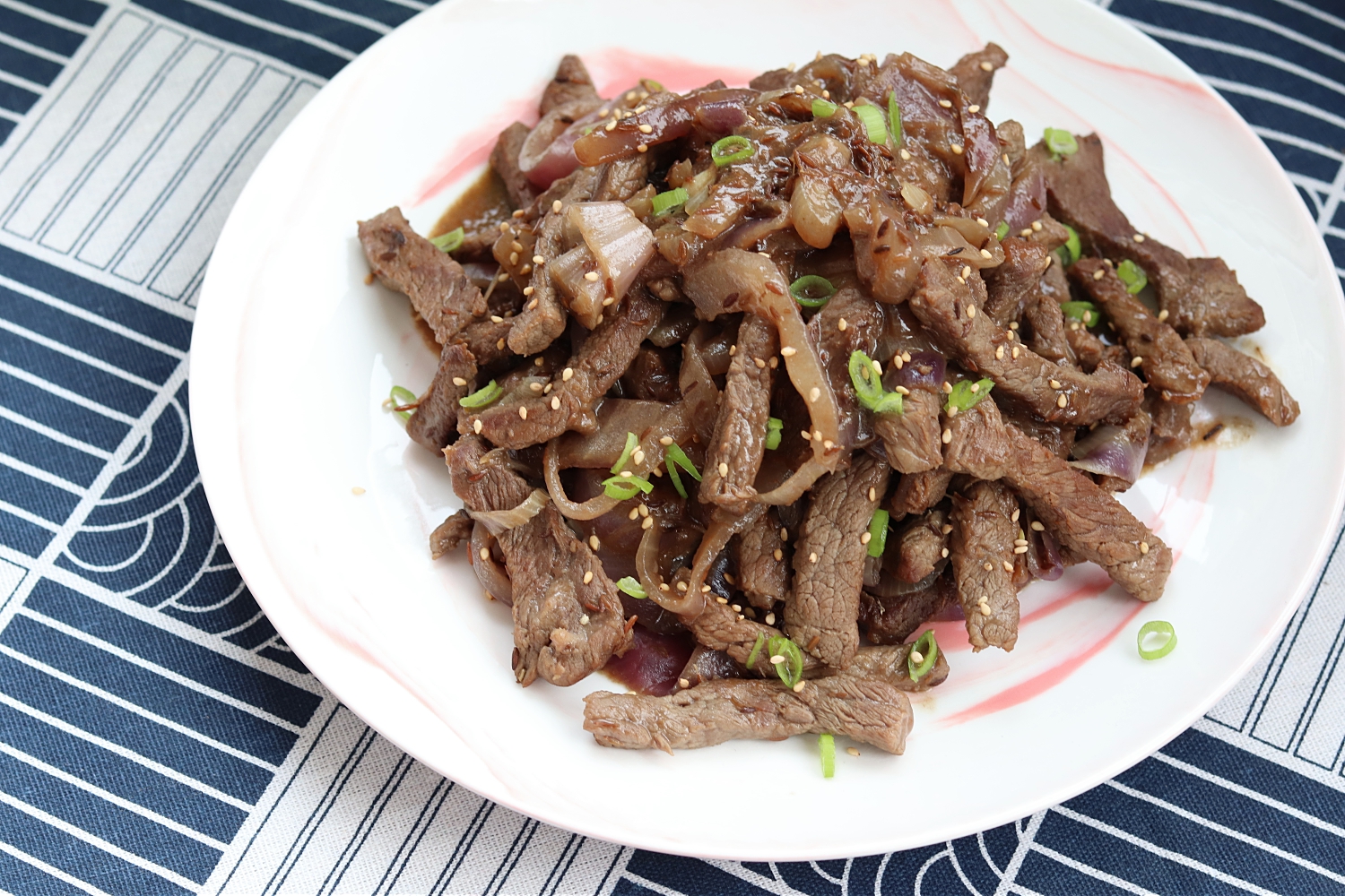 孜然牛肉的家常做法一吃就上瘾的孜然牛肉