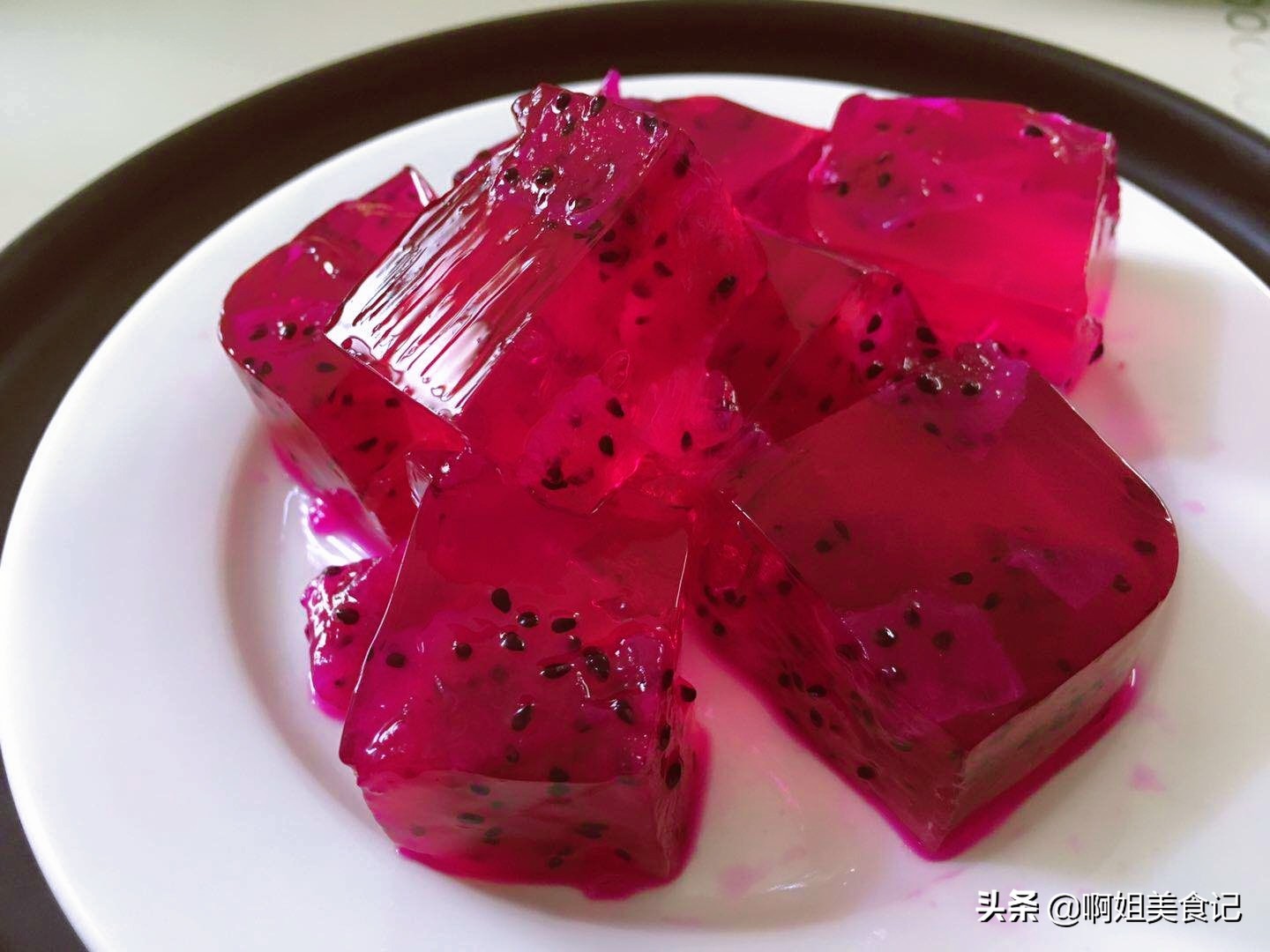 是著名小吃，以植物胶等原料制成的产品 白凉粉是什么东西