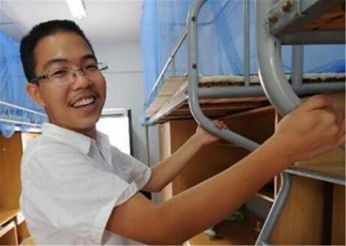 江苏考生作文获得满分，全篇共755字，有30字阅卷老师不认识