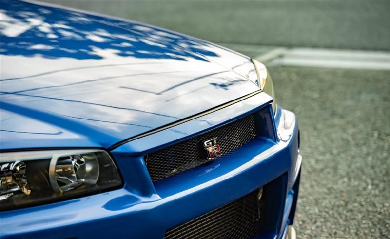 一台我们可以“仔细打量改装”的日产战神GTR R34 !