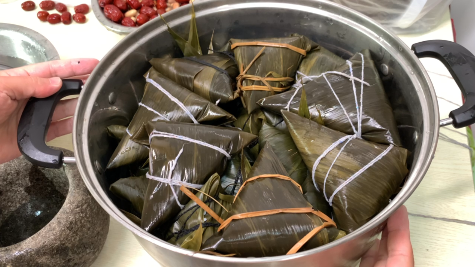 三角粽怎么包,三角粽怎么包慢動作
