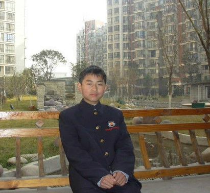 自残吸毒、闪婚闪离、欠债骗钱，一档《变形计》究竟毁了多少孩子