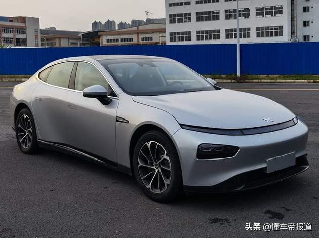 新车丨性能碾压特斯拉Model 3？小鹏汽车P7换装磷酸铁锂+双电机