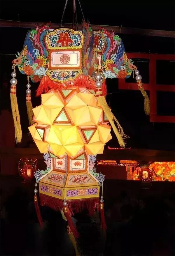 元宵节 | 最美不过人间灯火