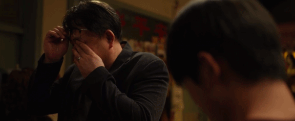 《送你一朵小红花》：眼泪无声，父爱无言，是坚强亦是脆弱