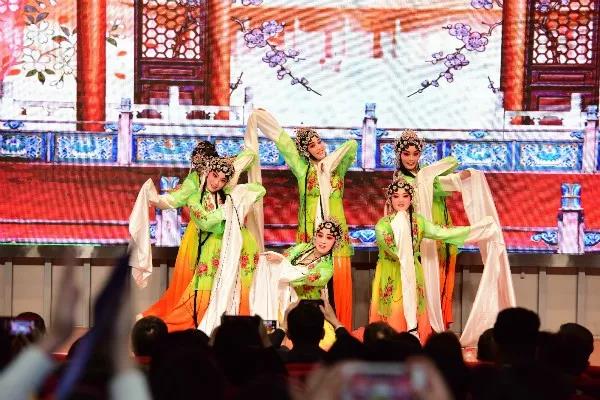 瞩目！5个单词，带你了解西安外国语大学的