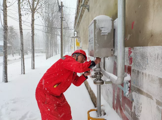 戰(zhàn)風(fēng)雪 斗嚴(yán)寒︳德州昆侖燃?xì)馊?保供在一線