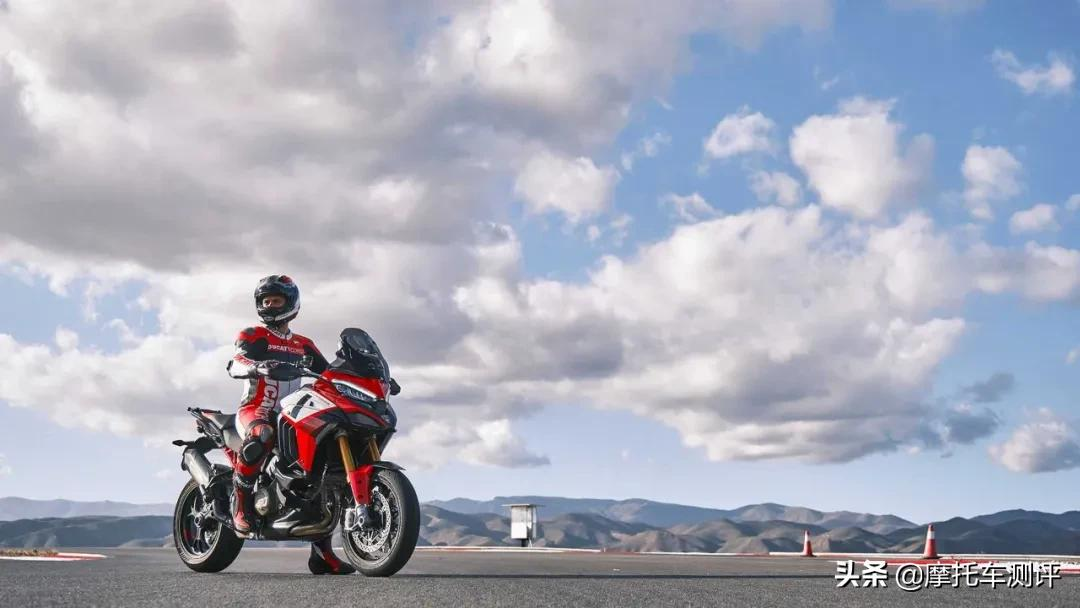 28995美元，杜卡迪Multistrada V4 派克峰版新车发布