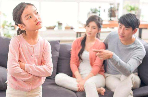 孩子总是易怒易暴躁？想要打破与孩子的僵局，3点引导家长要做好