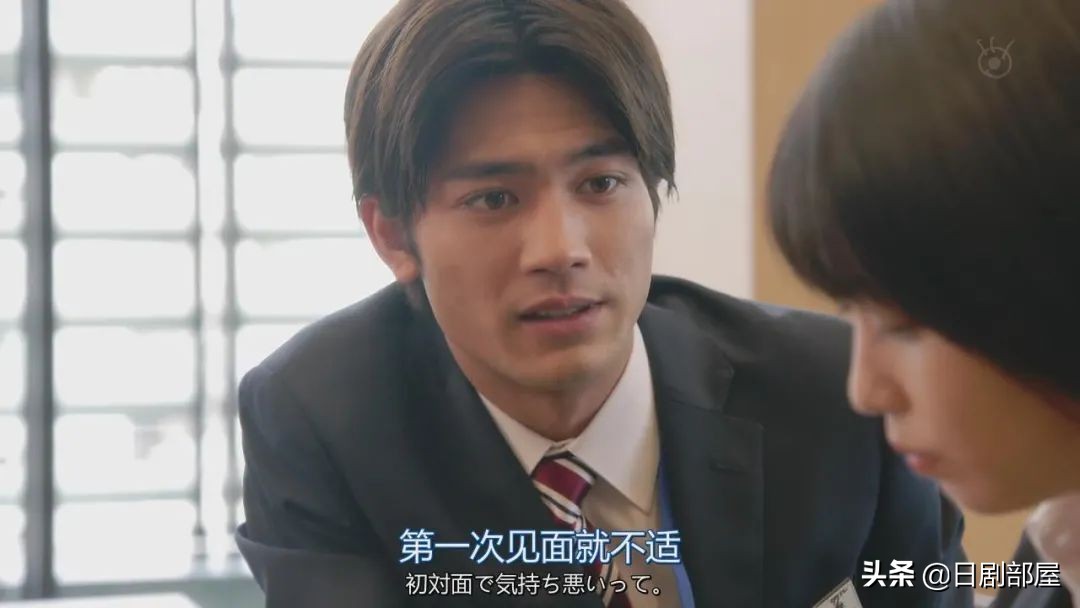 楚楚伟和纳米天使与爱情者的爱合作。