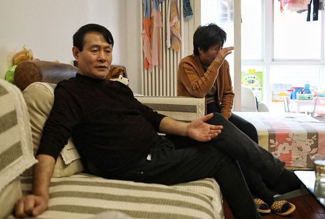 泰国杀妻骗保案凶手被判无期，受害者母亲：外孙女由两家带，除了接送孩子不再来往