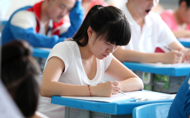 北京4所大学“害人不浅”，毕业证相当于废纸一张，高三生要注意