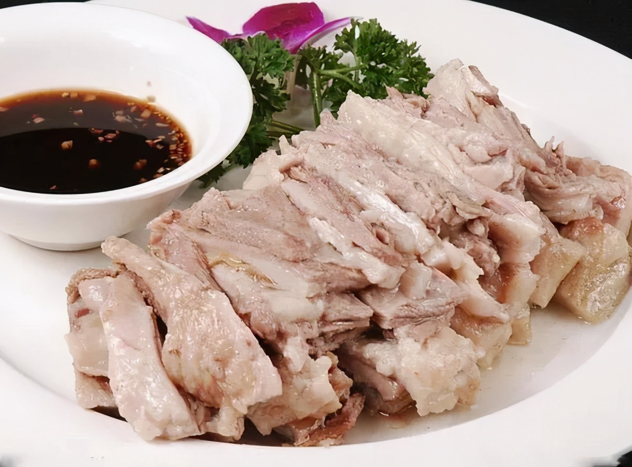 "手把肉"作为蒙古人最喜爱的美食,却承载着蒙古称霸的历史