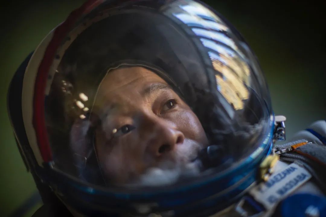 时隔48年NASA首位新手直接成为指挥官，一飞冲天