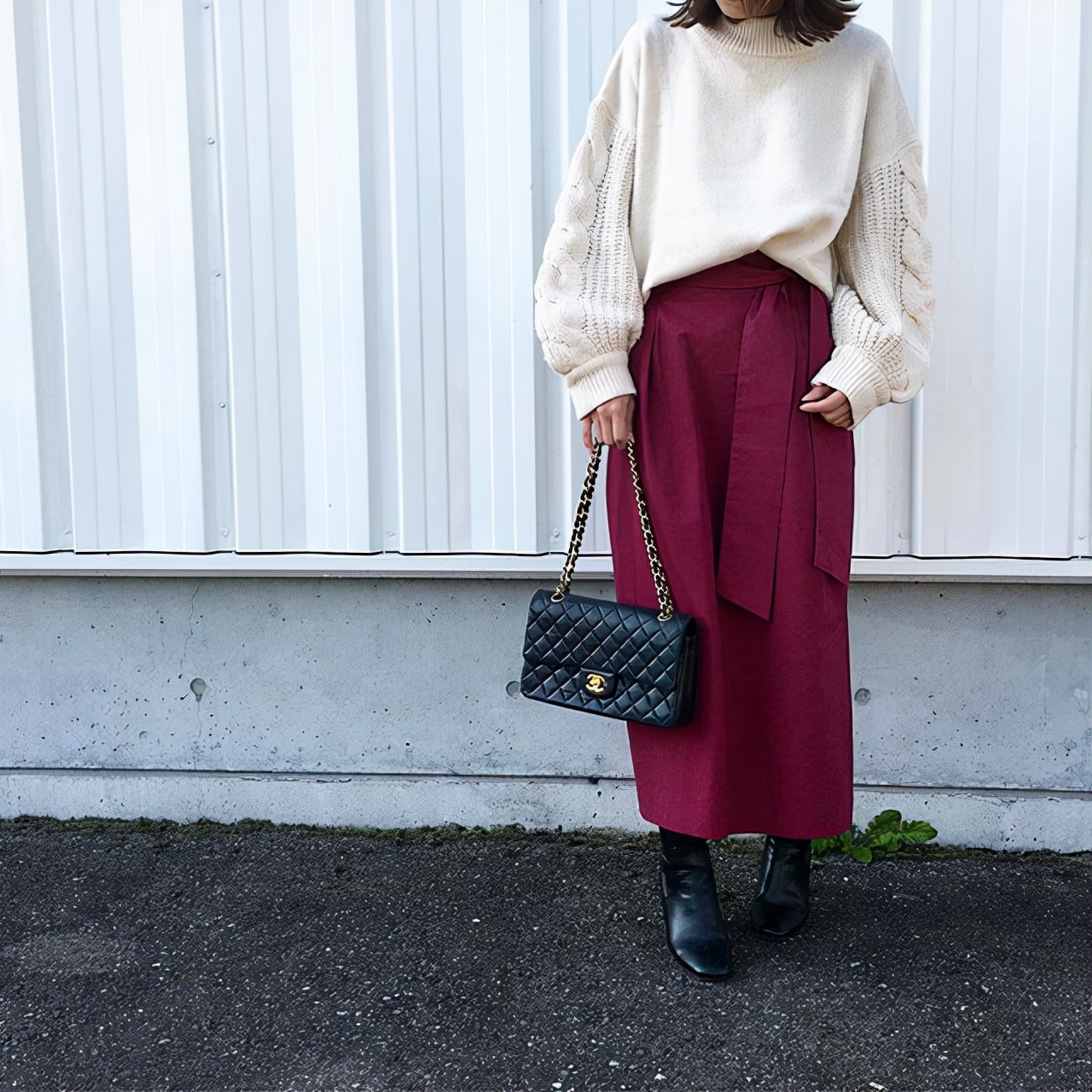 六种颜色搭配"酒红色"装扮!适合成人的穿衣搭配