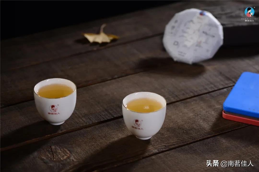 人生漫长的时光，一杯清茶是调味剂