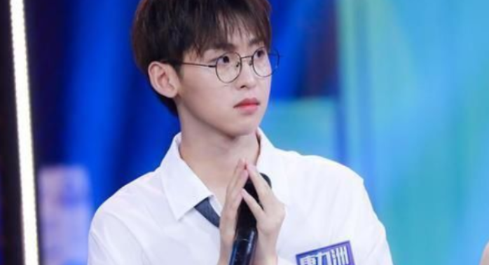 北京邮电“校草”唐九洲，高考成绩647分，娱乐圈名副其实的学霸